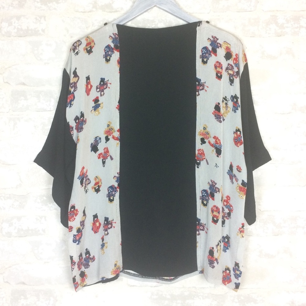 Cho Cho by Meri | Kimono Sleeve Geisha Print Top